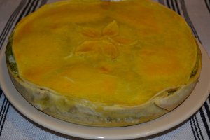 Aperitiv tarta cu spanac, branza si oua (Torta Pasqualina)