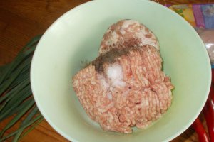 Rulada din carne tocata cu emmentaler si muschi de porc