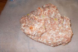 Rulada din carne tocata cu emmentaler si muschi de porc