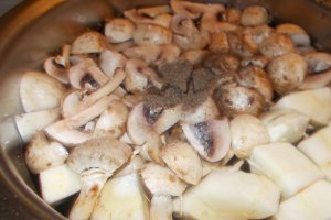 Supa crema de ciuperci cu crutoane aromate