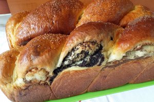 Desert cozonaci umpluti cu mac si nuca