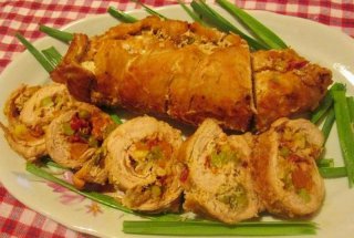 Rulada de curcan cu legume