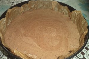 Desert tort cu piscoturi si crema de ciocolata