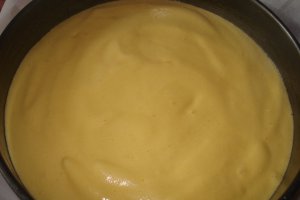 Desert tort cu capsuni si biscuiti