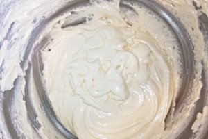 Desert chec cu cacao si nuci