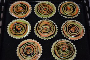 Aperitiv minitarte spiralate cu legume
