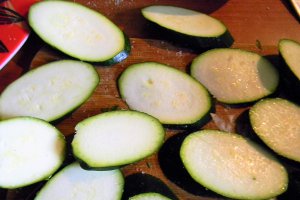 Aperitiv cald cu ou de prepelita