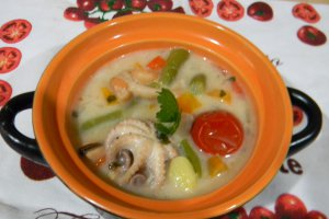 Supa cu fructe de mare