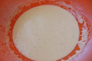 Aperitiv clatite cu pate si cascaval