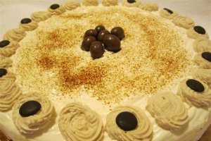 Desert tort cu crema de ness si iaurt