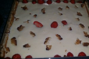 Desert tiramisu reteta cu capsuni si biscuiti