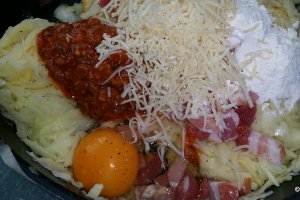 Aperitiv clatita (galette) de cartofi