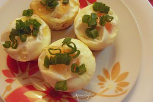 Aperitiv oua coapte cu afumatura