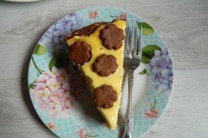 Desert tarta cu mere si crema de vanilie