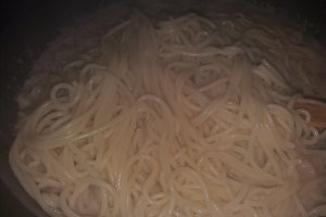 Spaghete cu branza si marar