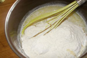 Desert profiterol cu crema de ciocolata si mascarpone