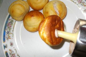 Desert profiterol cu crema de ciocolata si mascarpone