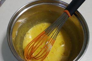 Desert prajitura cu nuca de cocos si crema de vanilie