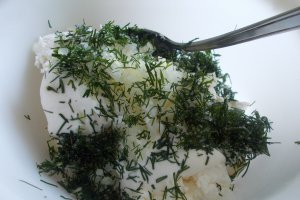 Aperitiv rosii umplute cu branza