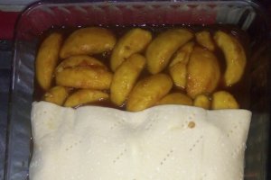 Desert tarta cu mere si caramel