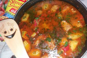 Tocanita cu legume si carne de porc