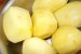 Rondele de cartofi copti cu crema de avocado-0