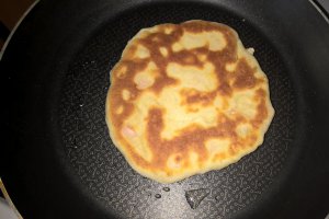 Aperitiv placinte cu sunca si cascaval