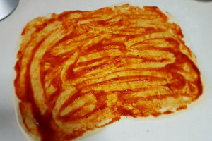 Aperitiv rulada cu sunca, cascaval si mazare