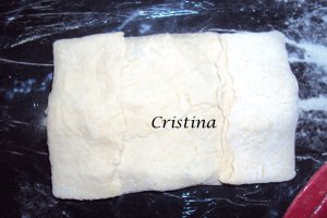 Aperitiv placintele cu piept de pui si cascaval