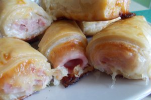 Aperitiv rulouri rapide cu sunca si cascaval