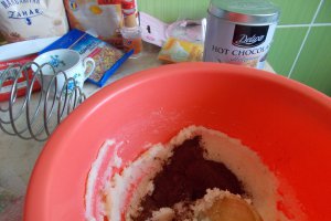 Desert briose cu ciocolata, pentru ceai