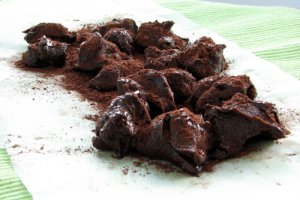 Desert tort pralinat cu trufe