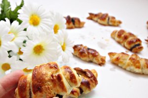 Desert mini croissante cu ciocolata
