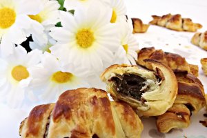 Desert mini croissante cu ciocolata