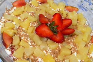 Desert cu piscoturi si panettone