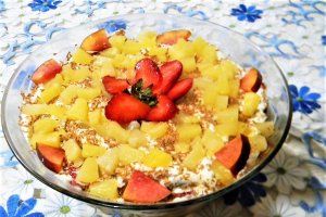Desert cu piscoturi si panettone
