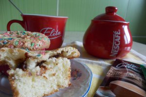 Desert briose pufoase cu ciocolata, pentru cafea
