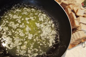 Crutoane aromate