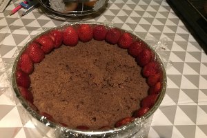 Desert tort de ciocolata si capsuni