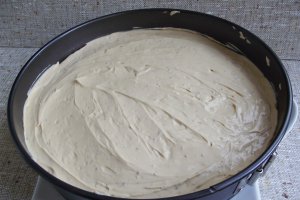 Desert tort cu crema de nuci si dulce de leche - reteta cu nr 800