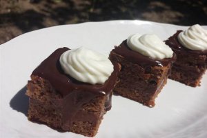 Desert prajitura cu crema de ciocolata