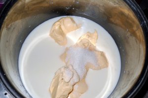 Desert napolitane cu gem si nuca
