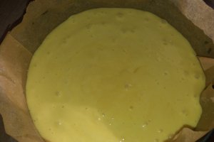 Desert tort Primavara cu crema de mascarpone si ciocolata