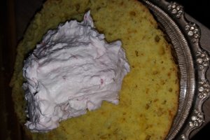 Desert tort Primavara cu crema de mascarpone si ciocolata