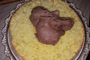 Desert tort Primavara cu crema de mascarpone si ciocolata