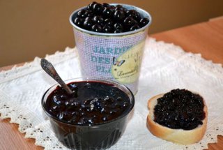 Dulceata de cirese negre