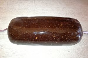 Salam de biscuiţi, reţetă cu unt