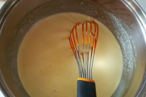Desert cremes cu aluat de casa - ca la mama acasa