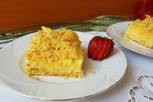 Desert cremes cu aluat de casa - ca la mama acasa