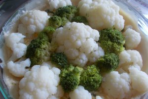 Foietaj cu broccoli si conopida